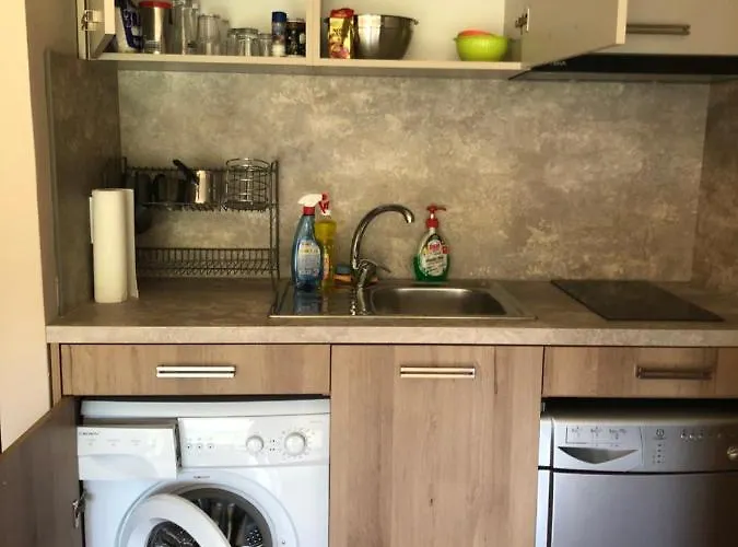 Elit 2 * Σάνι Μπιτς